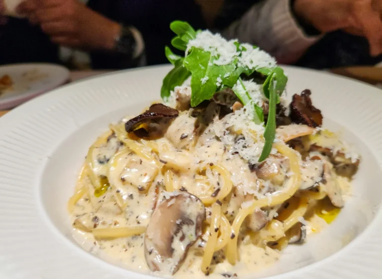 Tagliatelle with mushrooms and parmesan