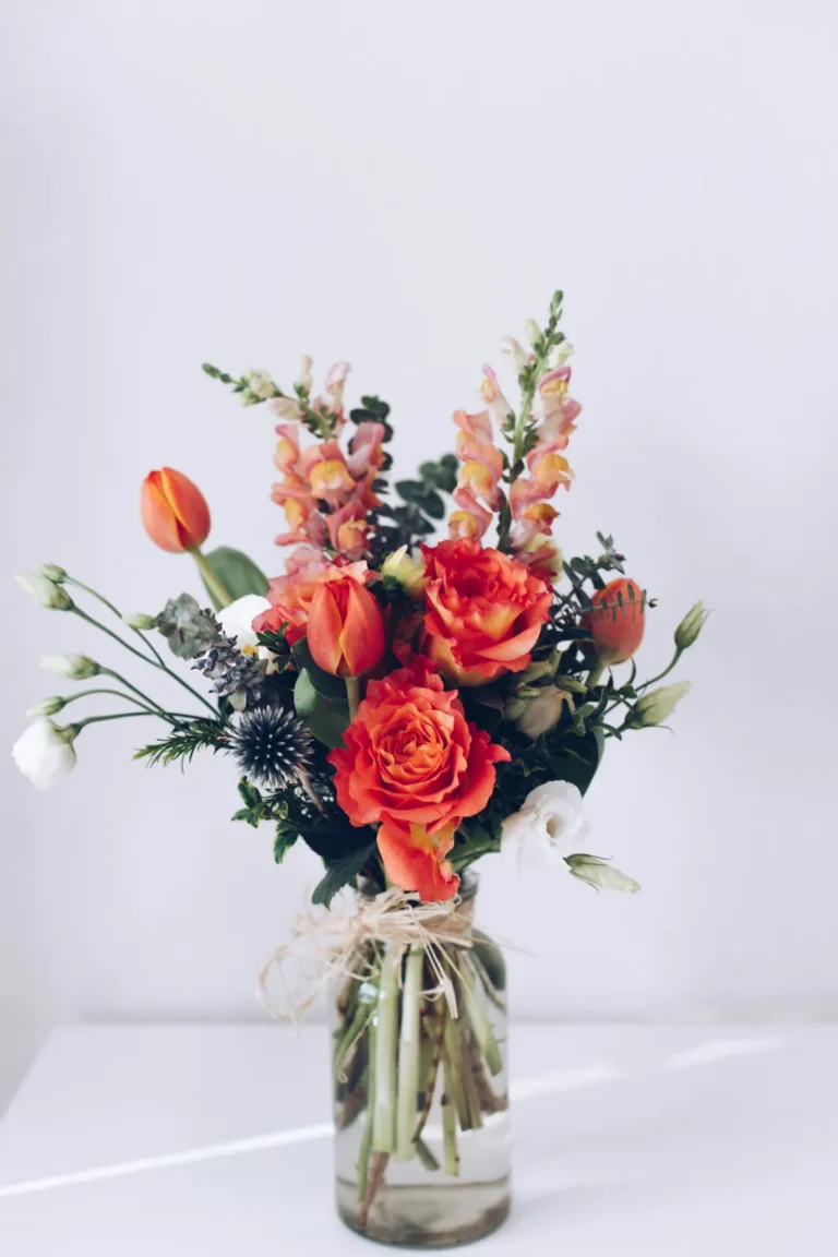 Orange roses and snapdragons