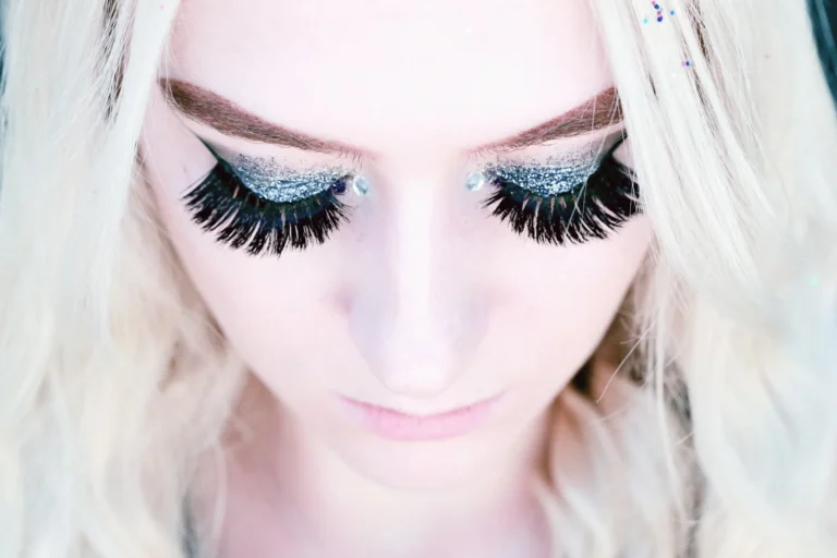Halo Lash Bar