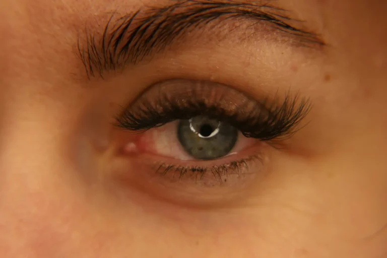 Natural classic set on a hazel eye